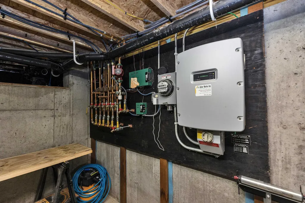 54 High Street Peterborough NH 03458