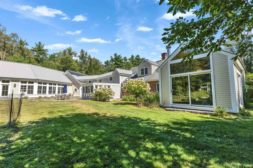 54 High Street Peterborough NH 03458