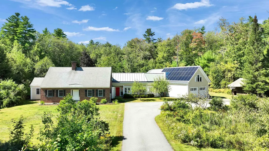 54 High Street Peterborough NH 03458