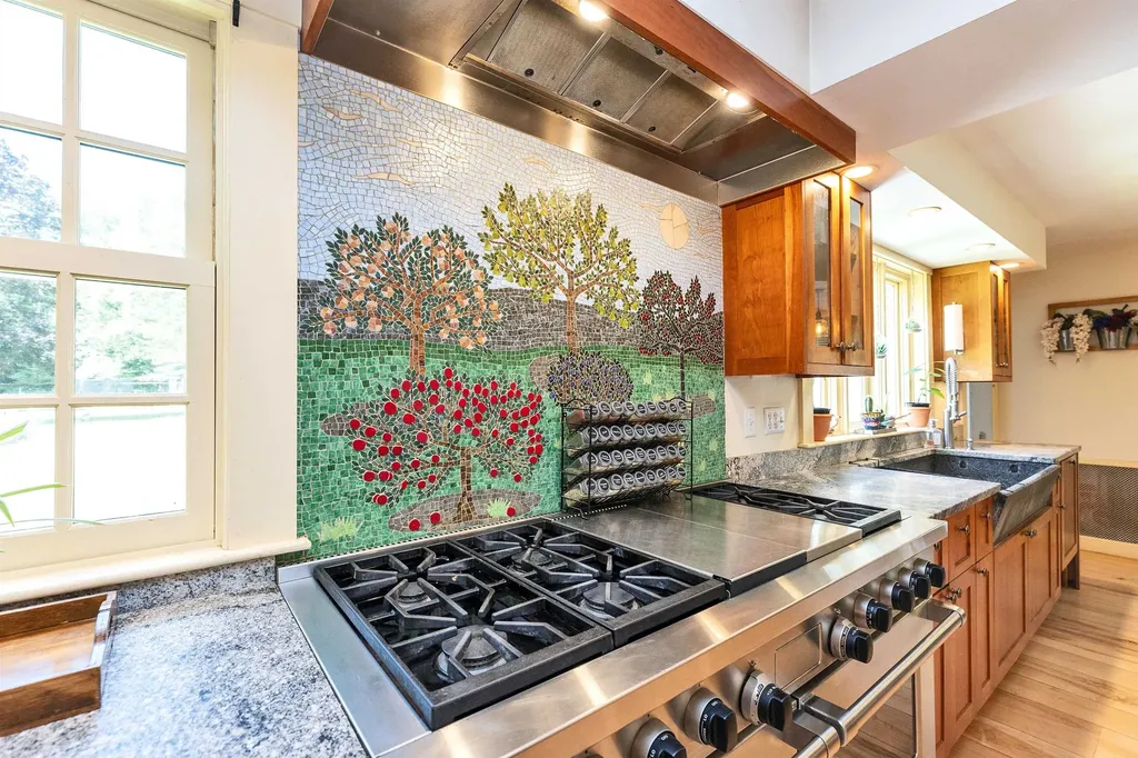 54 High Street Peterborough NH 03458