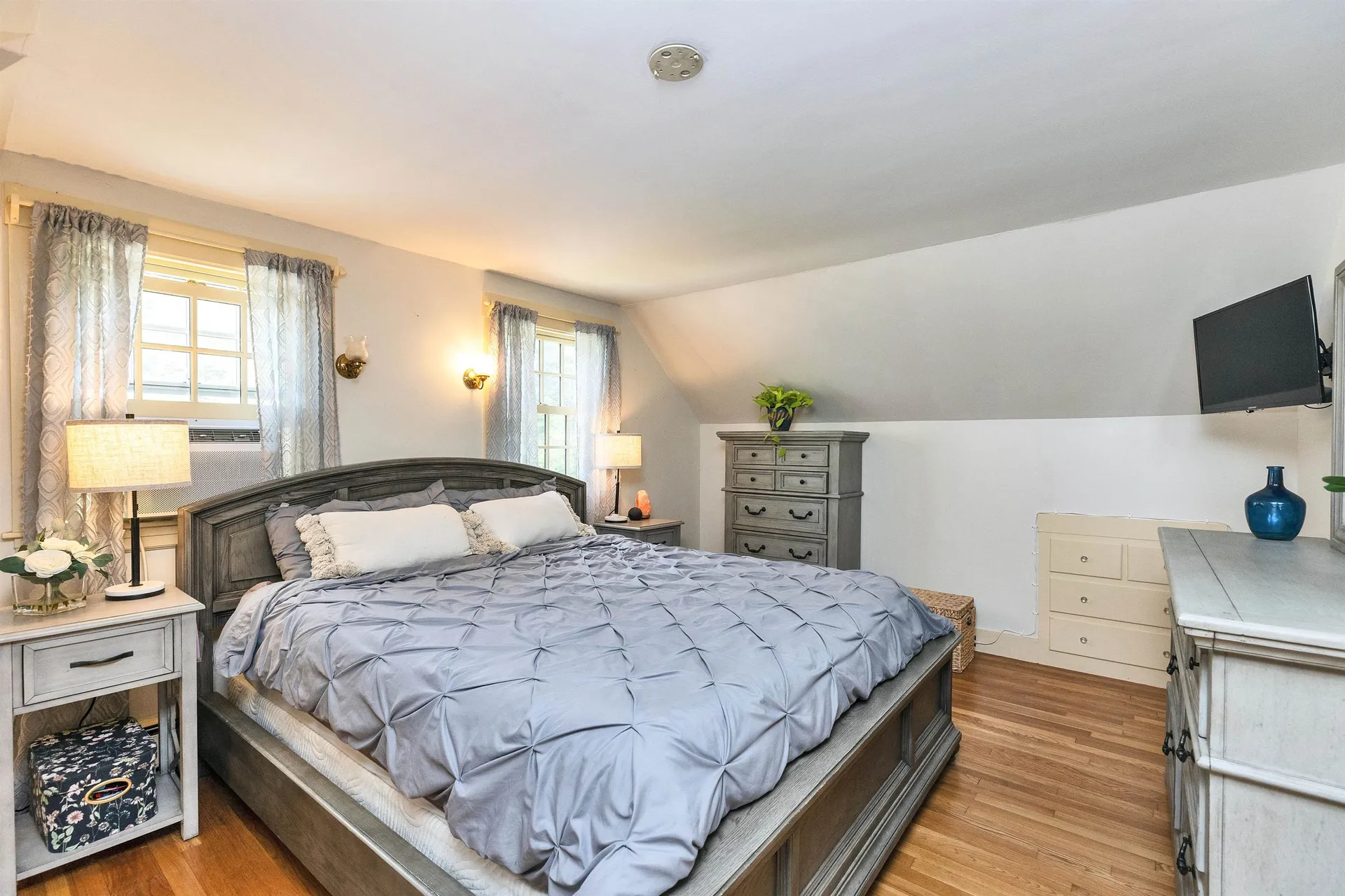 54 High Street Peterborough NH 03458