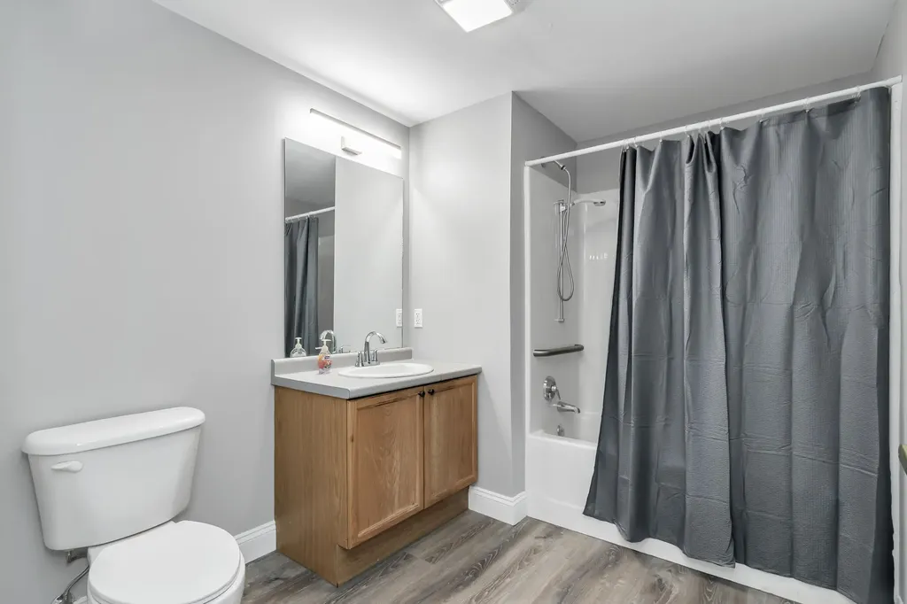 12 Vista Ridge Londonderry NH 03053
