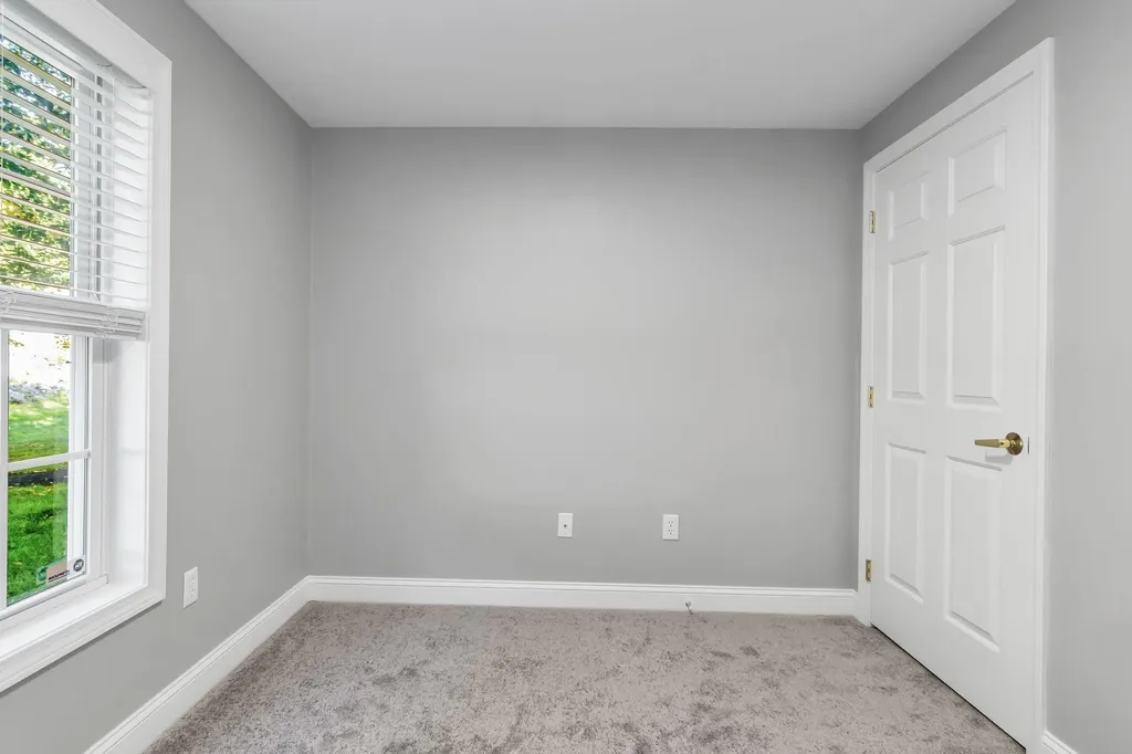 12 Vista Ridge Londonderry NH 03053