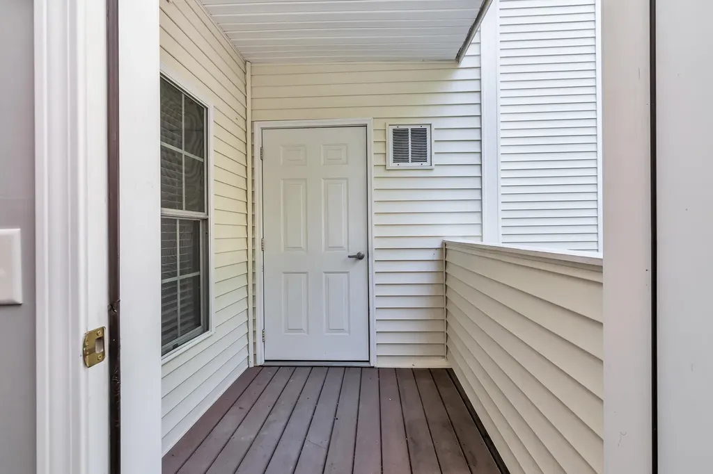 12 Vista Ridge Londonderry NH 03053