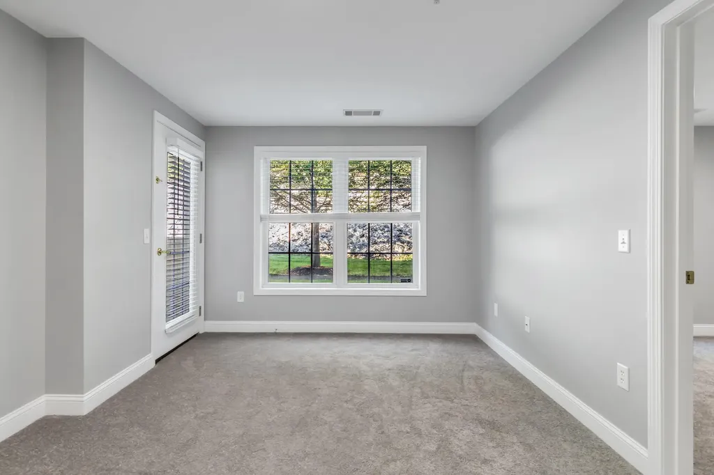 12 Vista Ridge Londonderry NH 03053