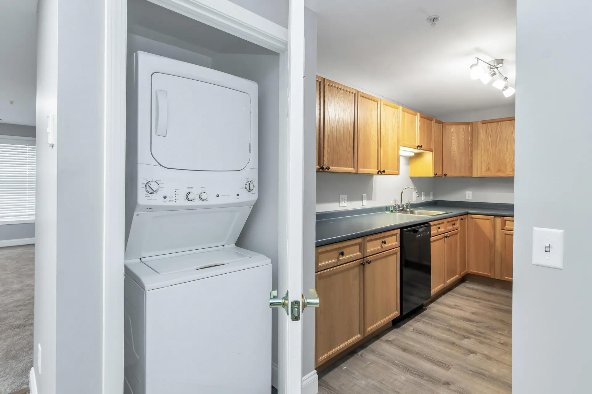 12 Vista Ridge Londonderry NH 03053