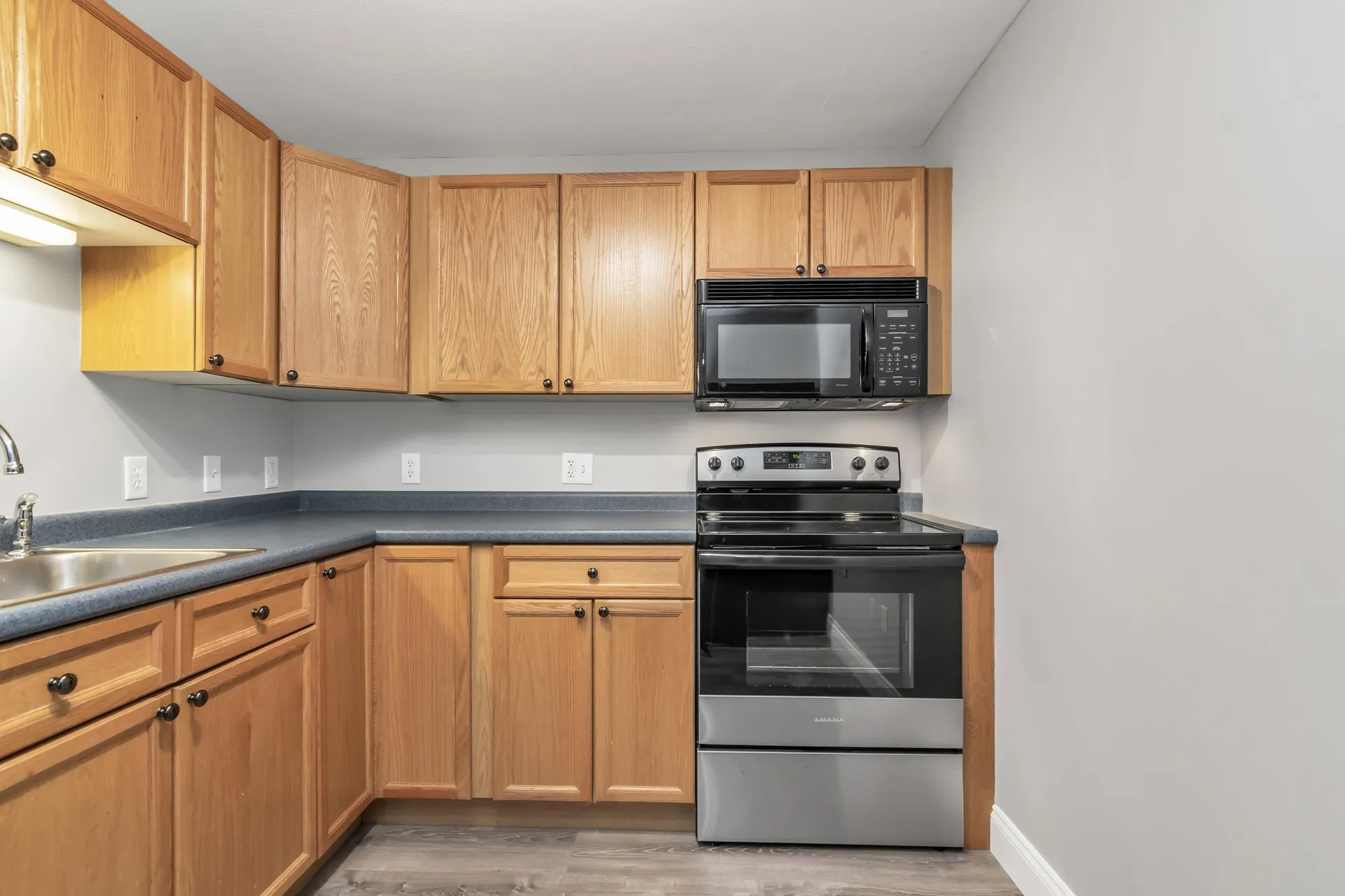 12 Vista Ridge Londonderry NH 03053