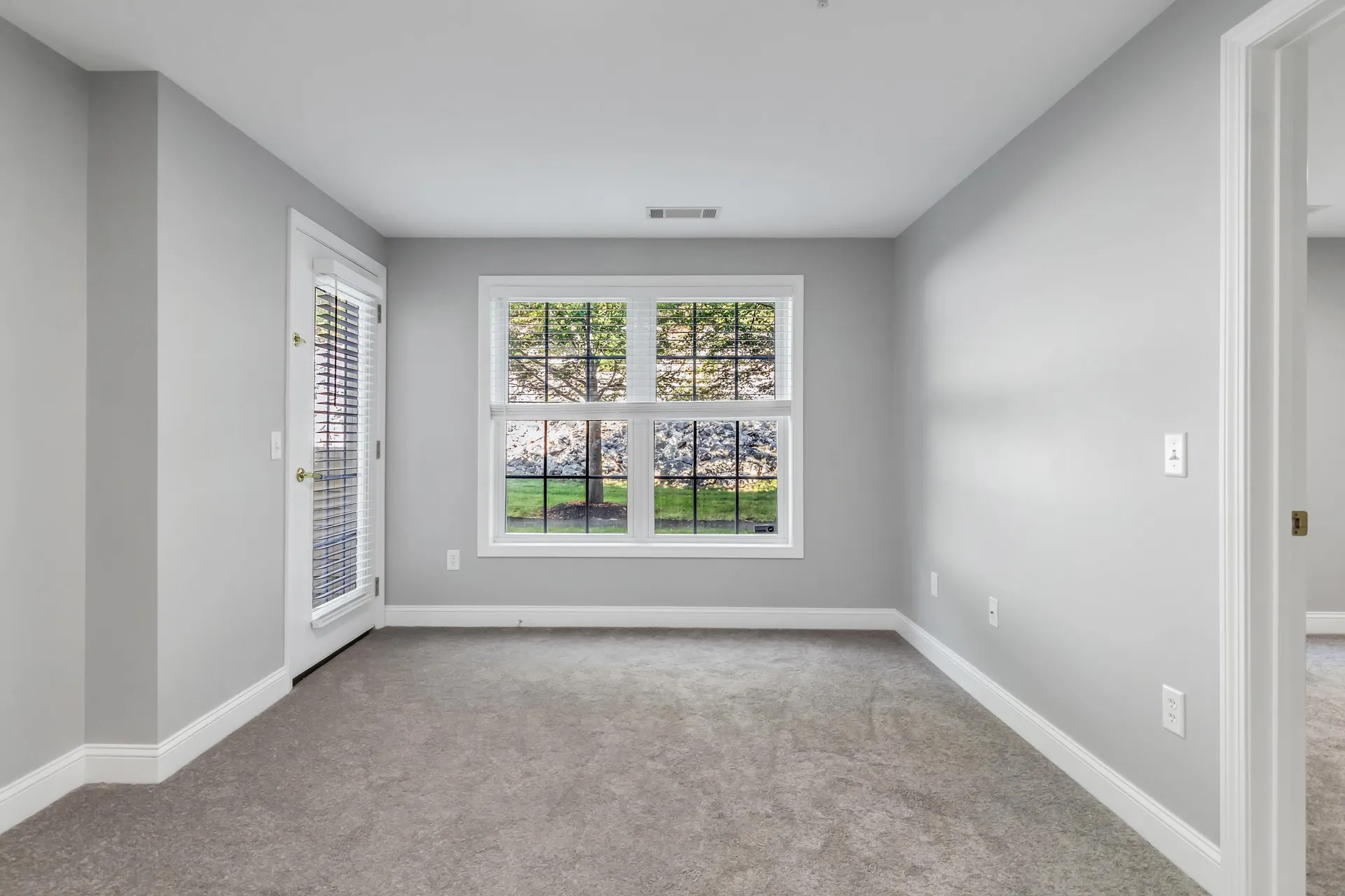 12 Vista Ridge Londonderry NH 03053