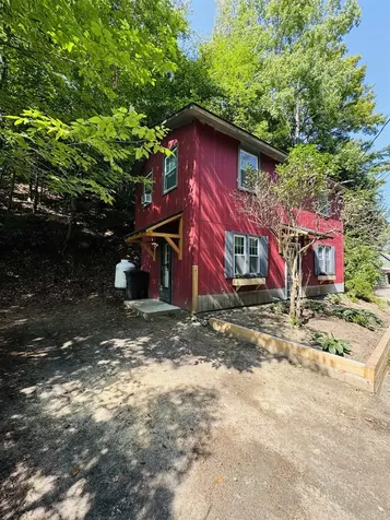 69 N. River Street Morristown VT 05661