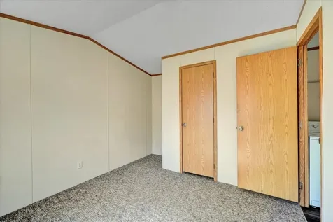 21 Avenue C Burlington VT 05408