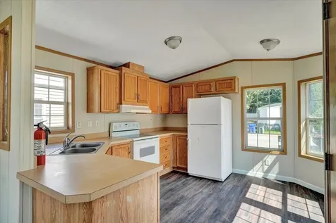 21 Avenue C Burlington VT 05408