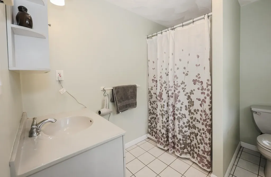 50 Dutton Road Pelham NH 03076