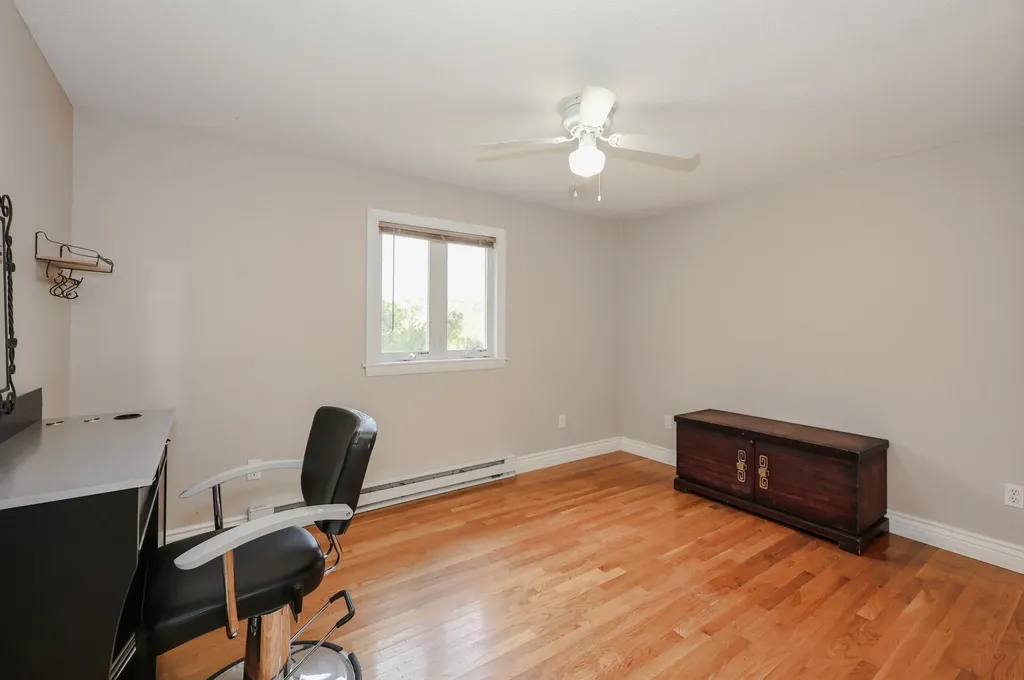 50 Dutton Road Pelham NH 03076