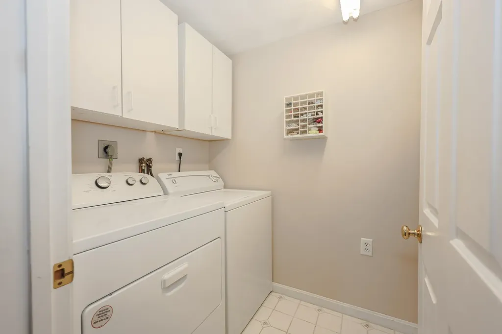 50 Dutton Road Pelham NH 03076