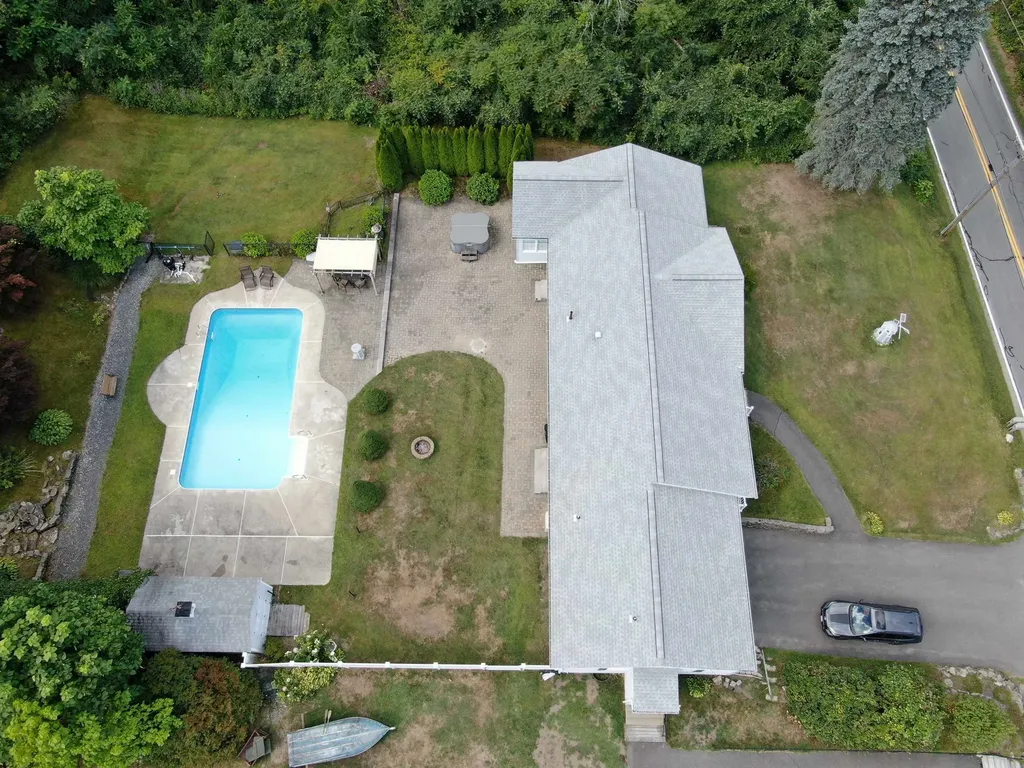 50 Dutton Road Pelham NH 03076