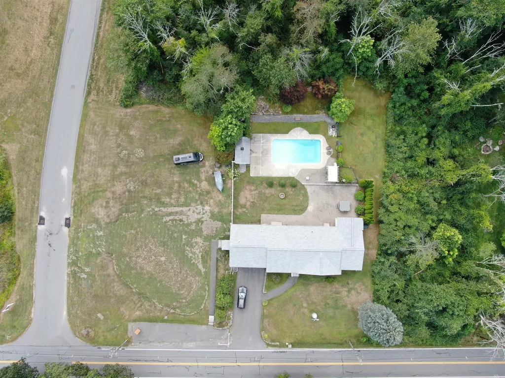 50 Dutton Road Pelham NH 03076