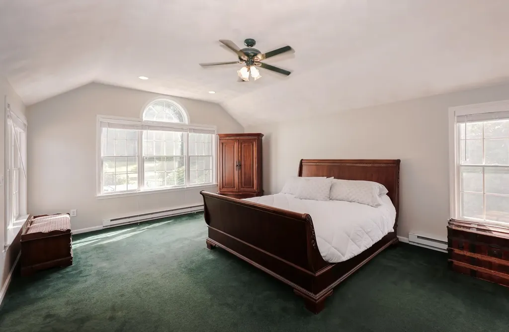 50 Dutton Road Pelham NH 03076