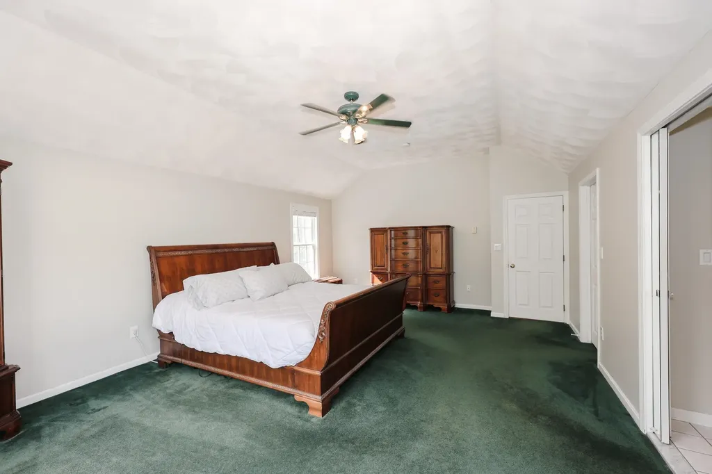 50 Dutton Road Pelham NH 03076