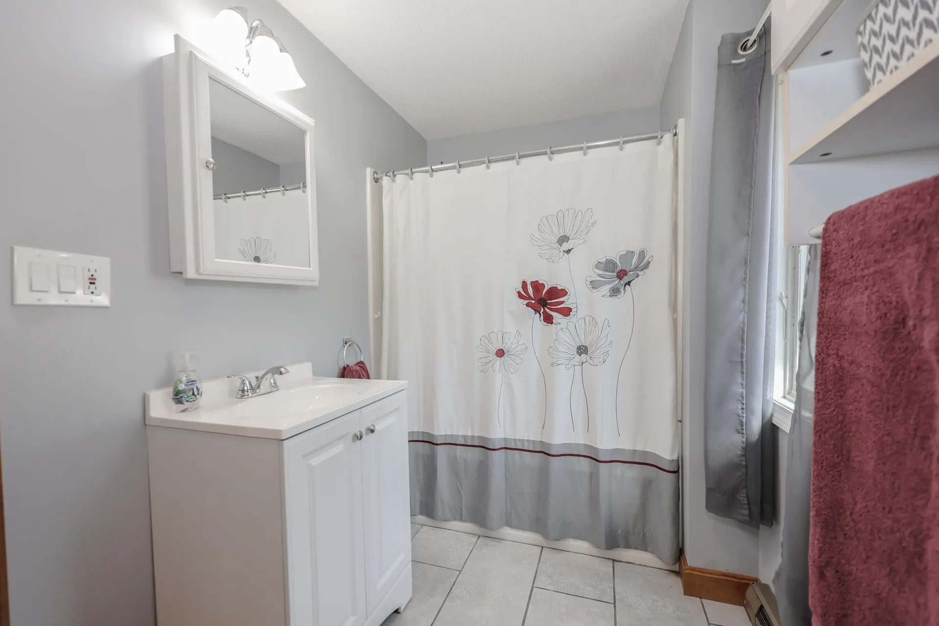 50 Dutton Road Pelham NH 03076