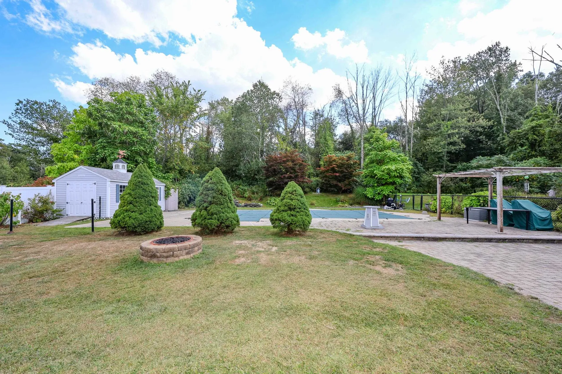 50 Dutton Road Pelham NH 03076