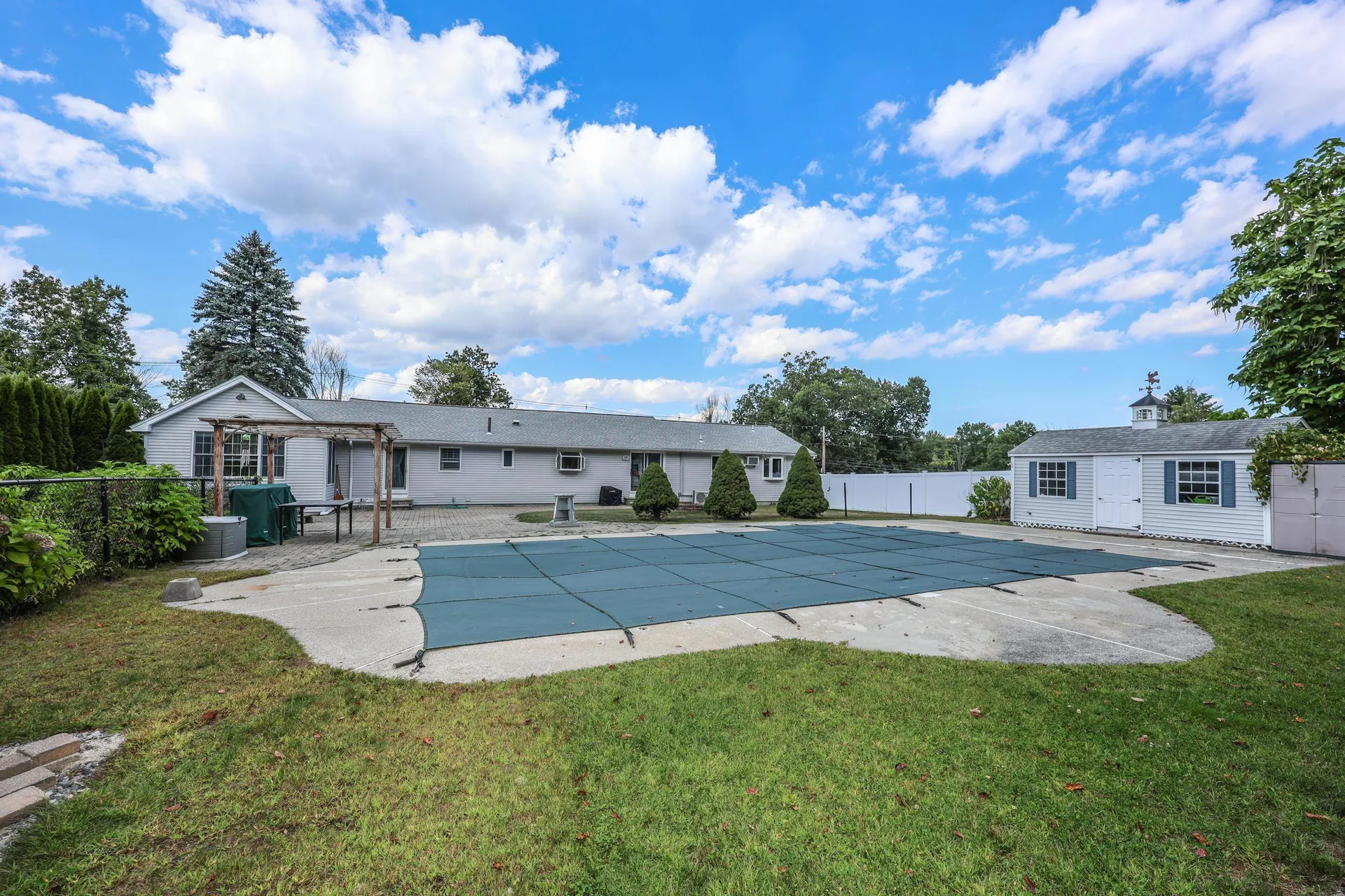 50 Dutton Road Pelham NH 03076