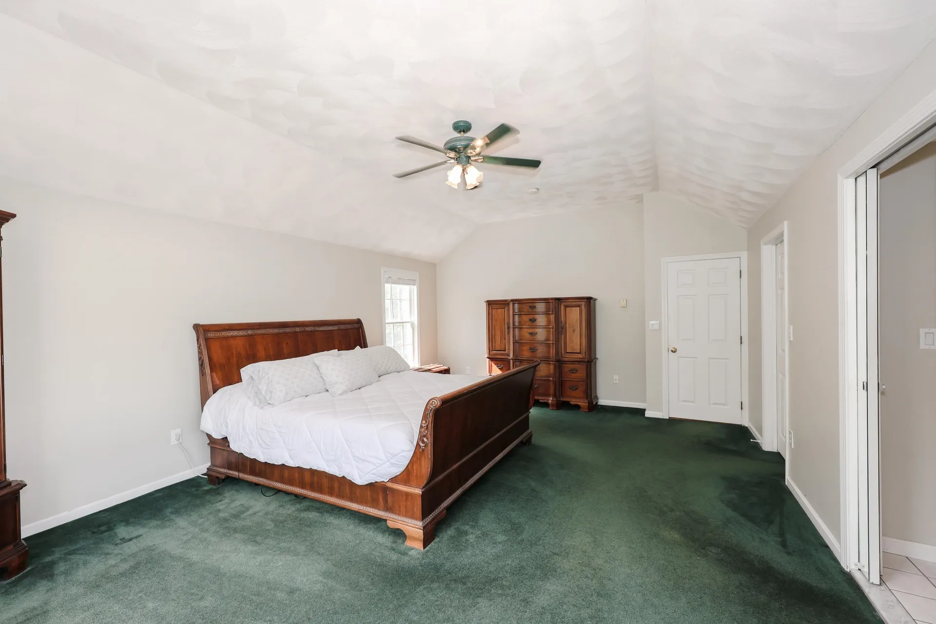 50 Dutton Road Pelham NH 03076