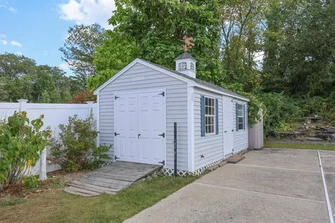 50 Dutton Road Pelham NH 03076