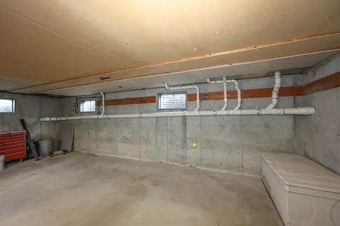 50 Dutton Road Pelham NH 03076