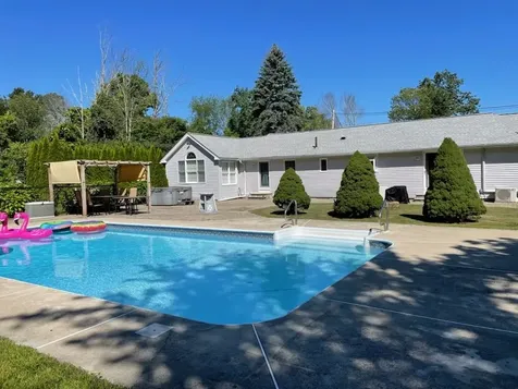 50 Dutton Road Pelham NH 03076