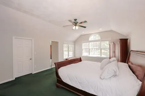 50 Dutton Road Pelham NH 03076