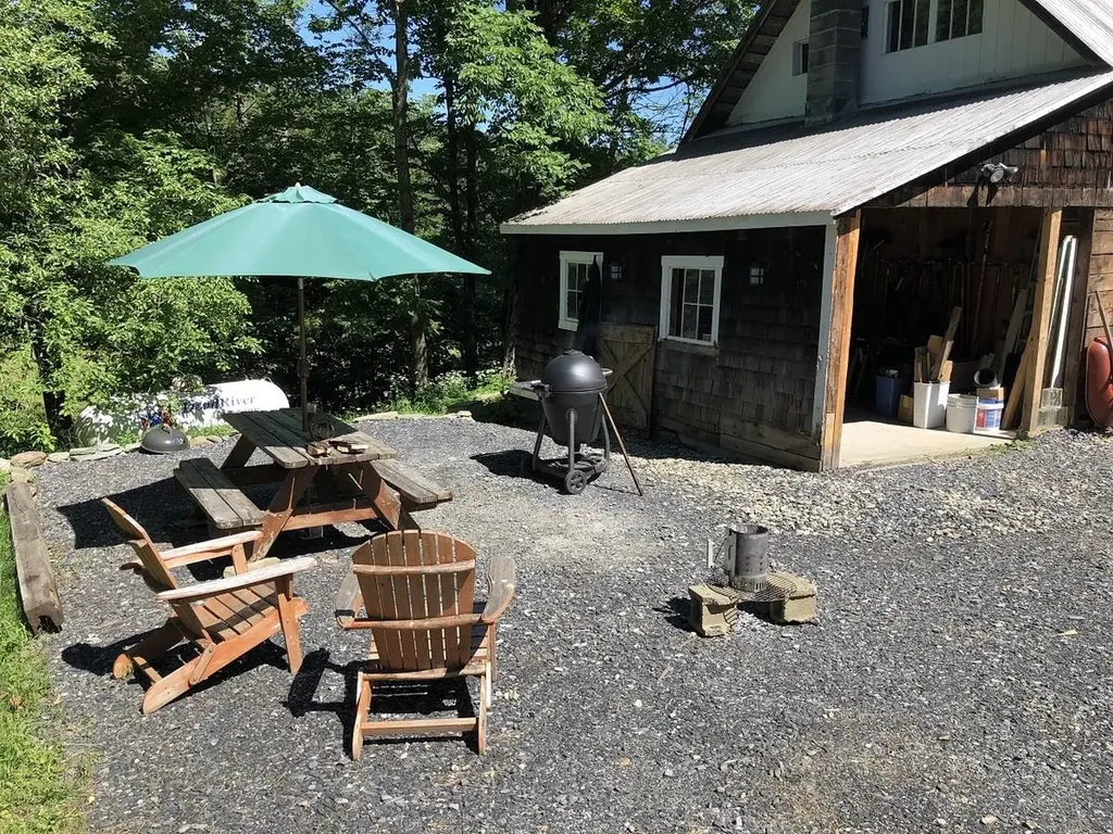 158 Macintosh Hill Road Bethel VT 05032