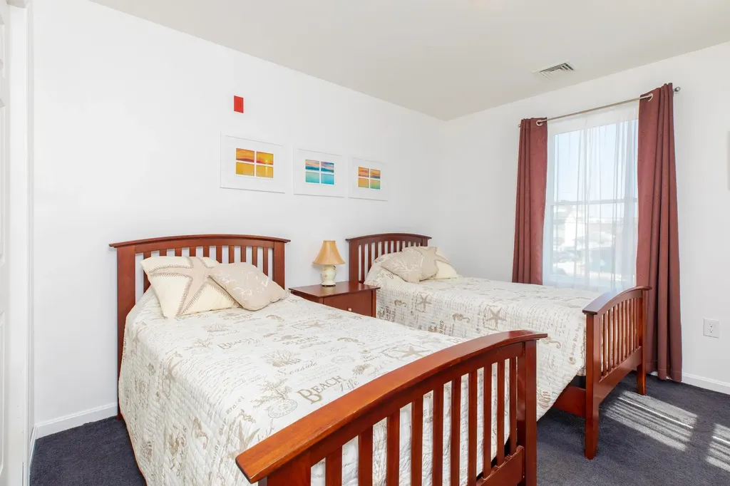 3 Perkins Avenue Hampton NH 03842