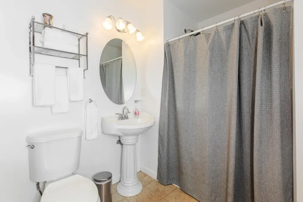 3 Perkins Avenue Hampton NH 03842