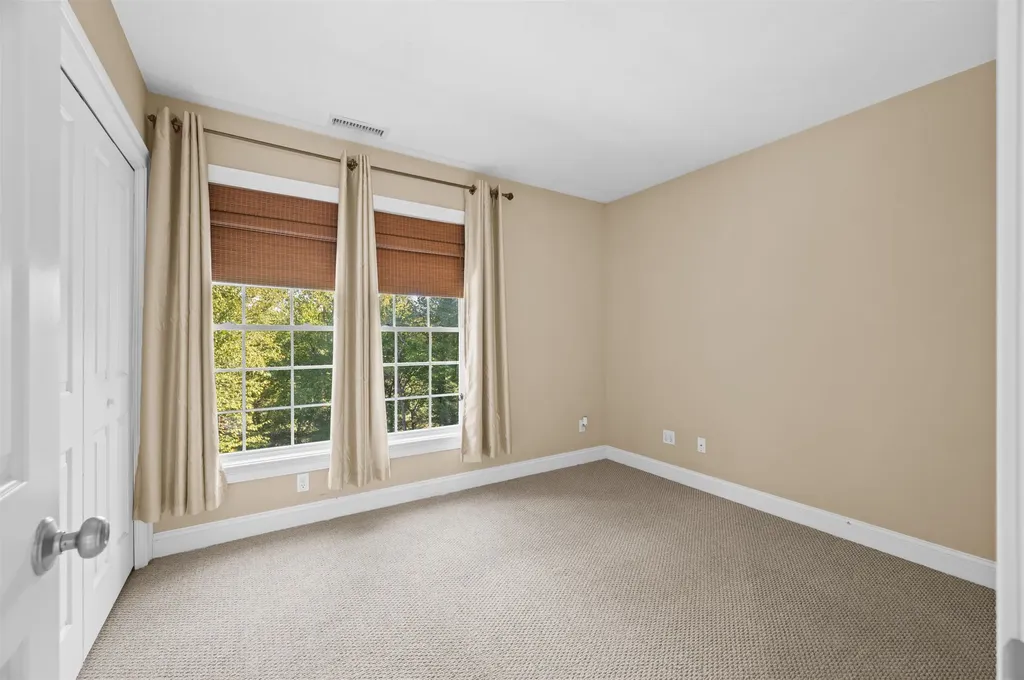 35 Gatchell Way Epping NH 03042