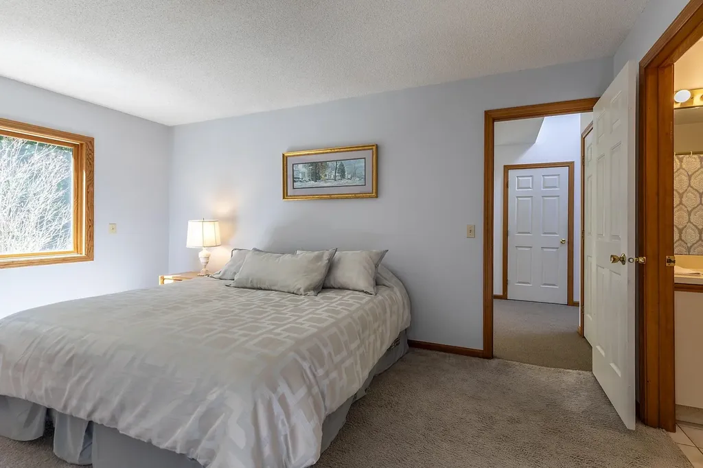 132 Pratt Bridge Road Jamaica VT 05343