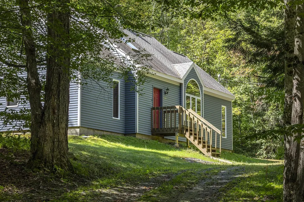 132 Pratt Bridge Road Jamaica VT 05343