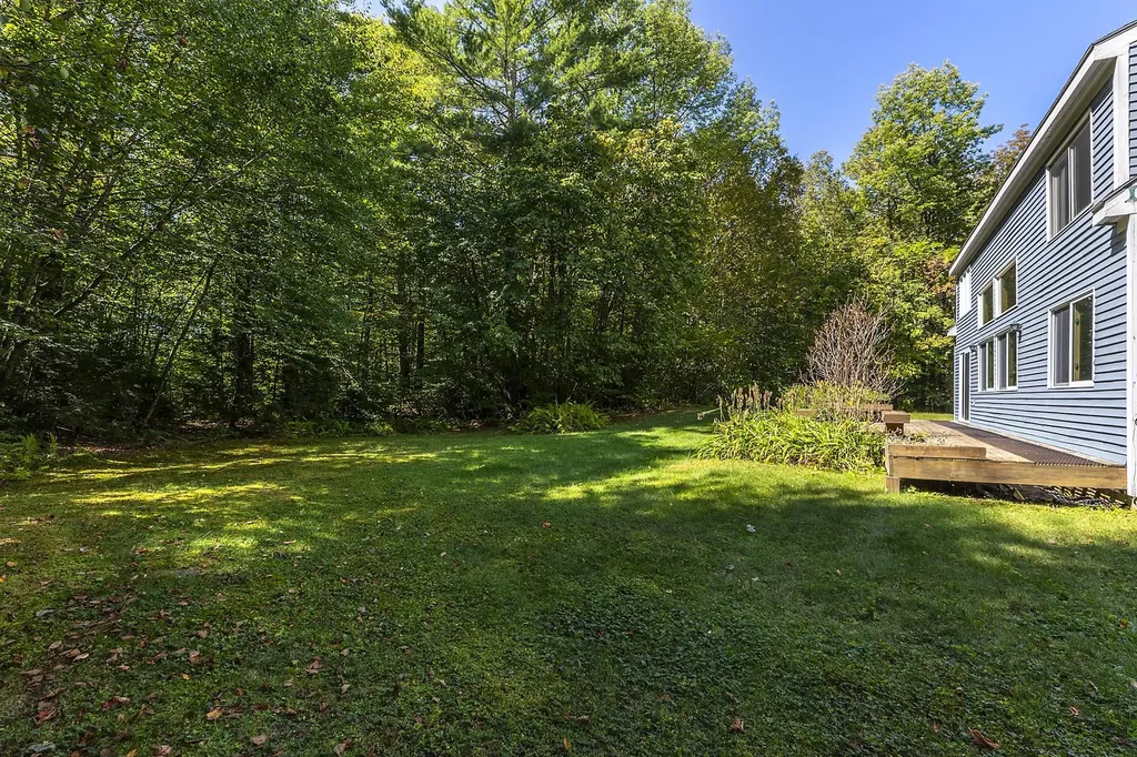 132 Pratt Bridge Road Jamaica VT 05343