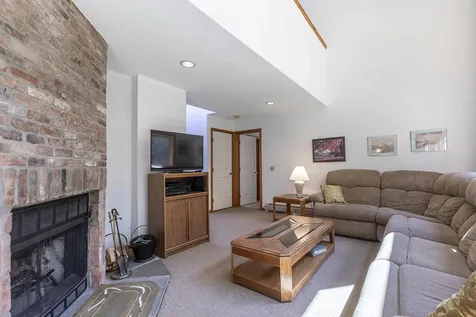 132 Pratt Bridge Road Jamaica VT 05343