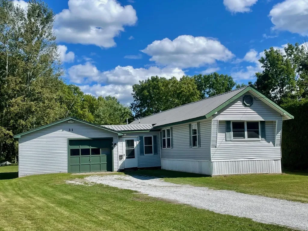 31 Huntington Street St. Albans City VT 05478