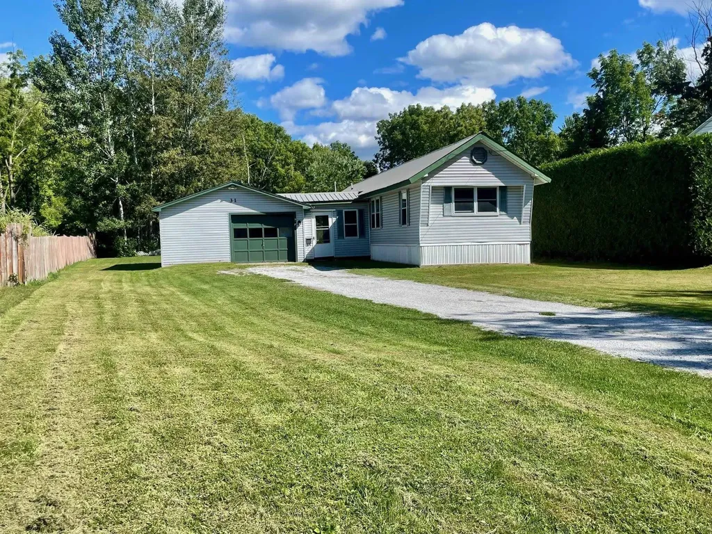 31 Huntington Street St. Albans City VT 05478