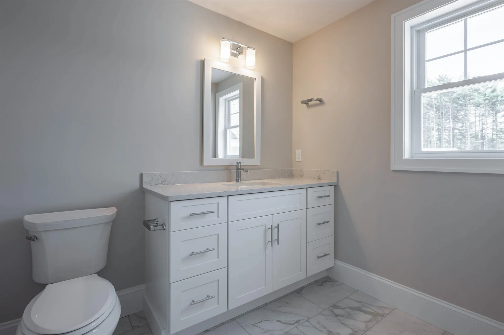 4 Hikers Lane Nashua NH 03062