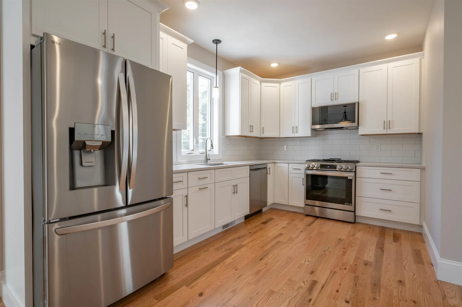 4 Hikers Lane Nashua NH 03062