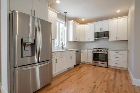 4 Hikers Lane Nashua NH 03062