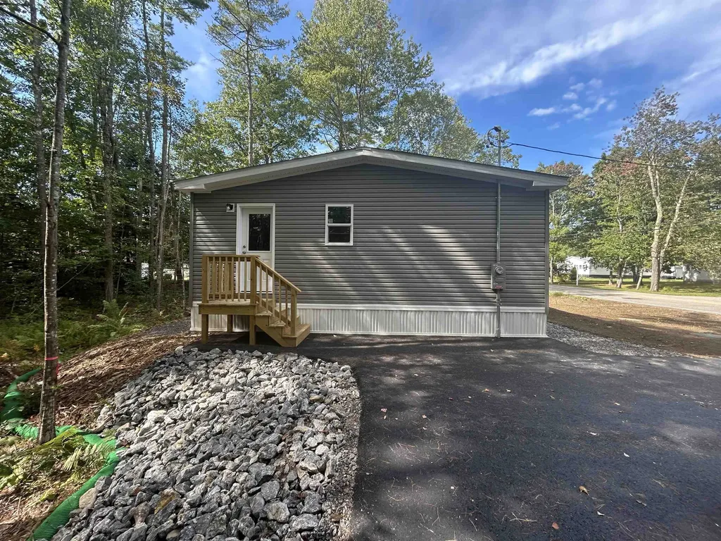 137 Salmon Falls Road Rochester NH 03868