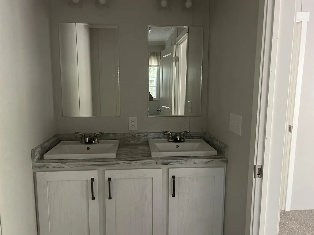 137 Salmon Falls Road Rochester NH 03868