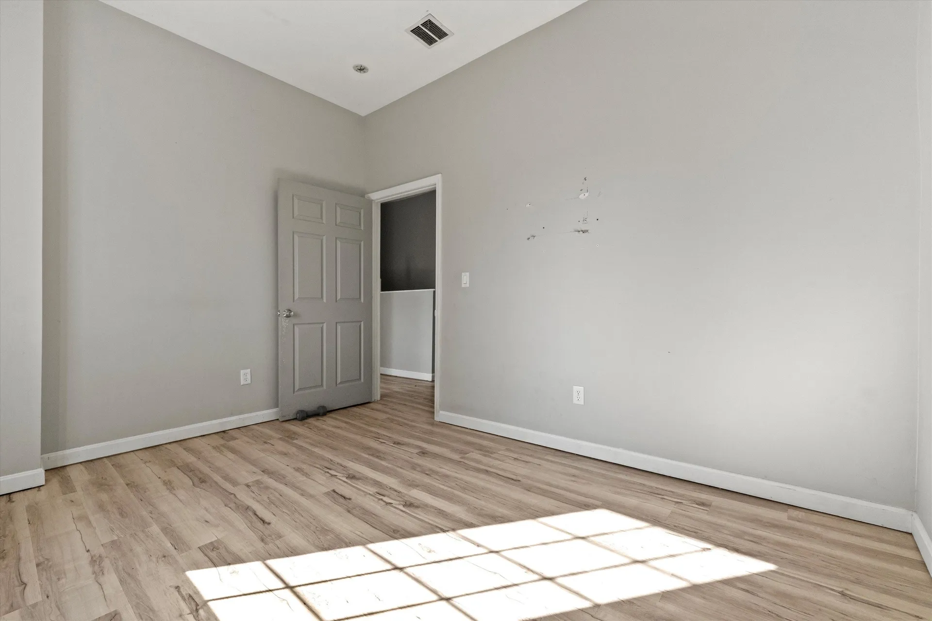 33 W. Elmhurst Avenue Manchester NH 03103