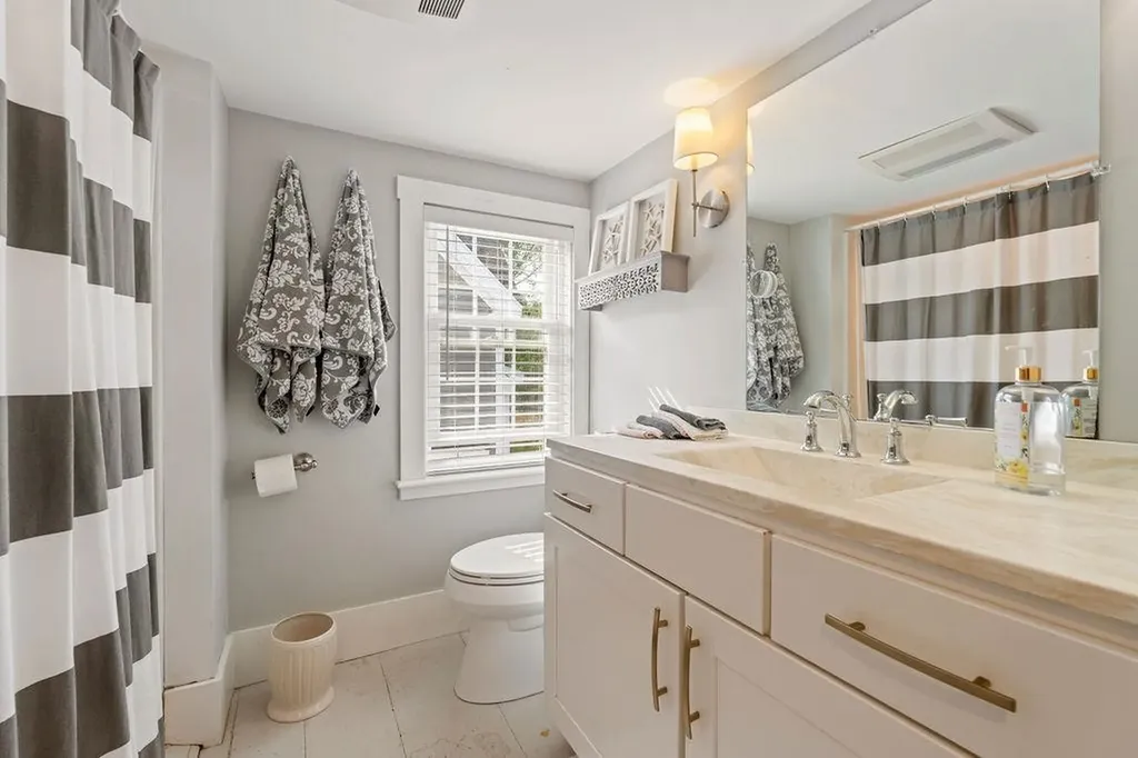 44 Franklin Street Exeter NH 03833