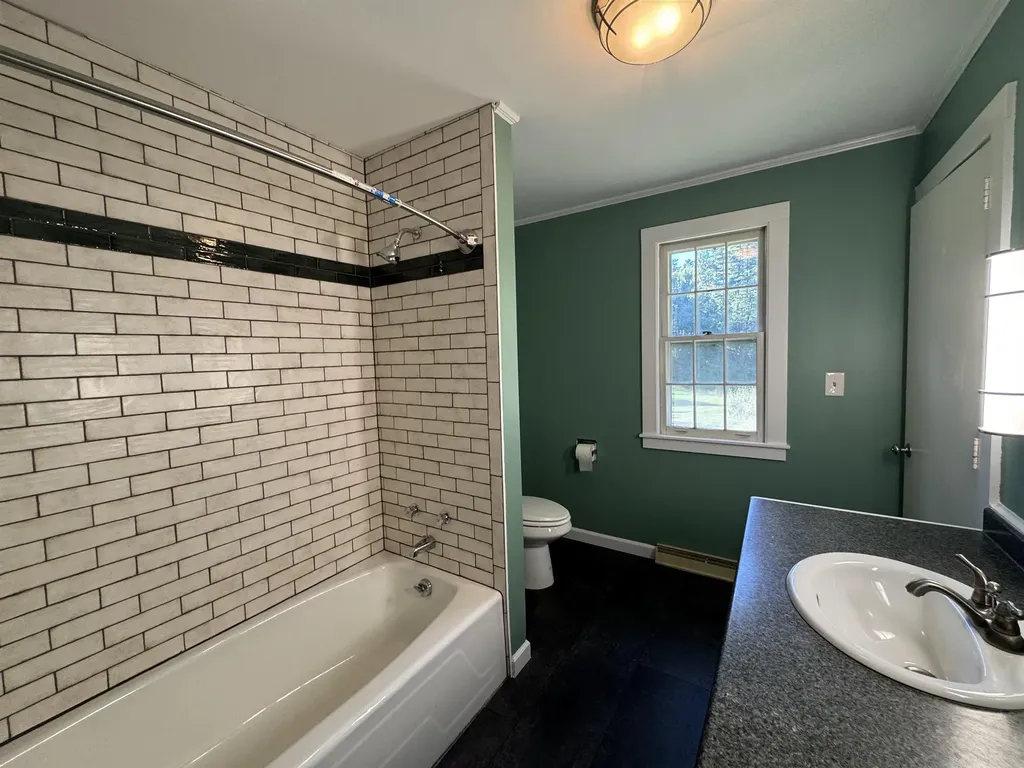 473 Hapgood Pond Road Peru VT 05152