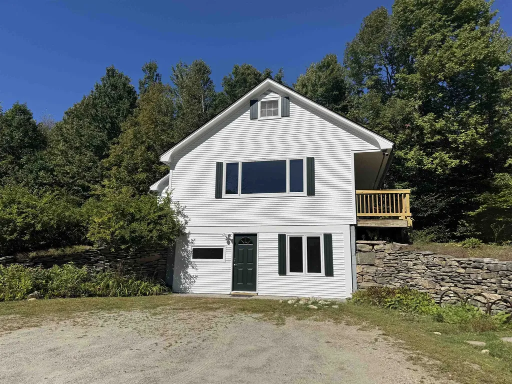 473 Hapgood Pond Road Peru VT 05152