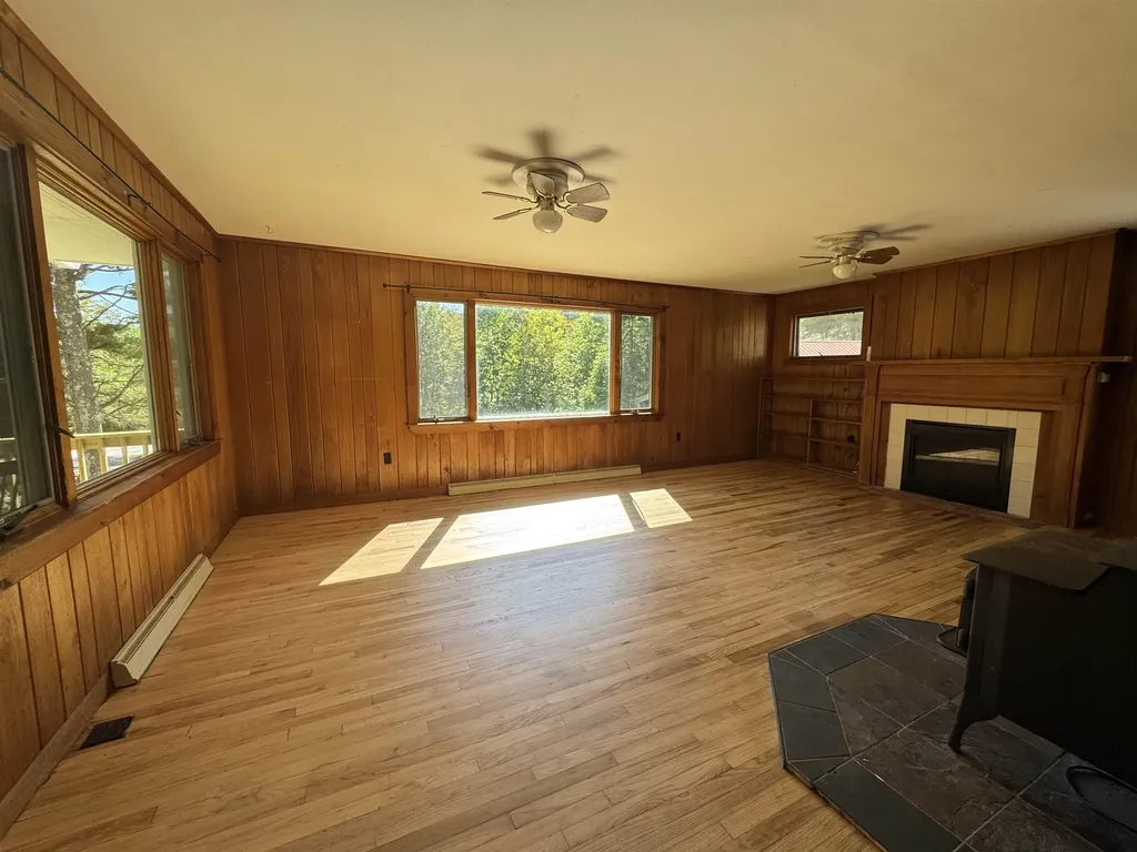 473 Hapgood Pond Road Peru VT 05152